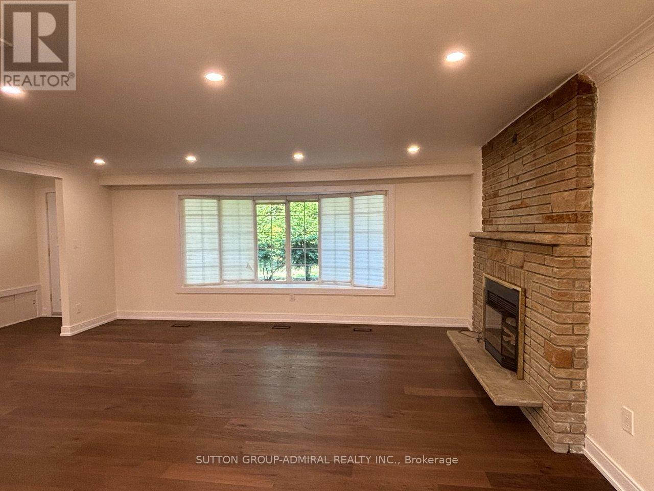 Main Floor - 86 Hamilton Drive Property Photo 13