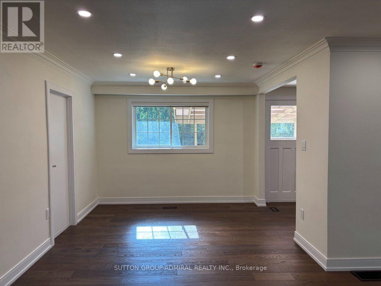 Main Floor - 86 Hamilton Drive Property Photo 14