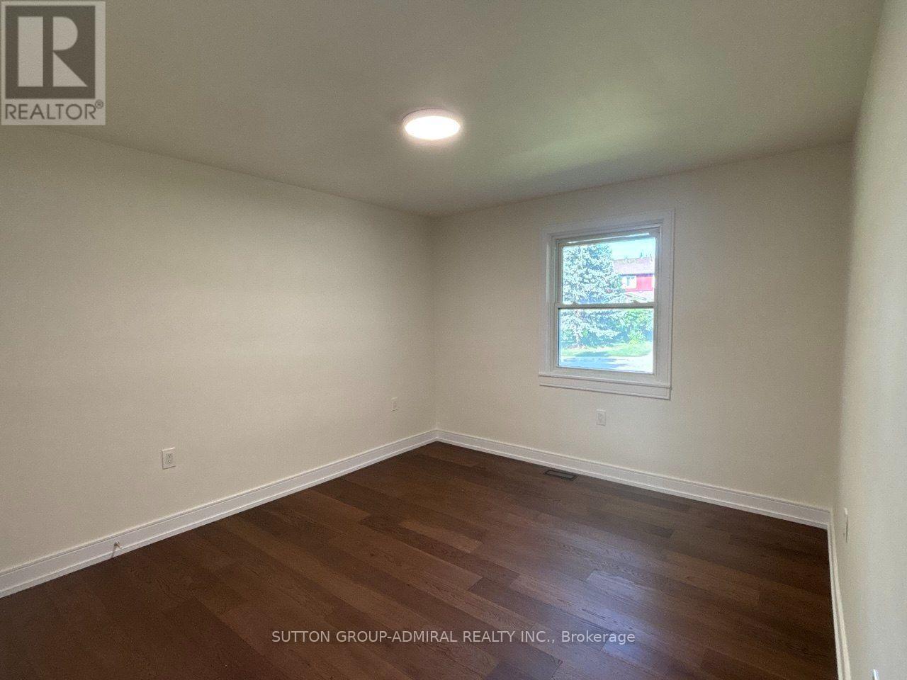 Main Floor - 86 Hamilton Drive Property Photo 27