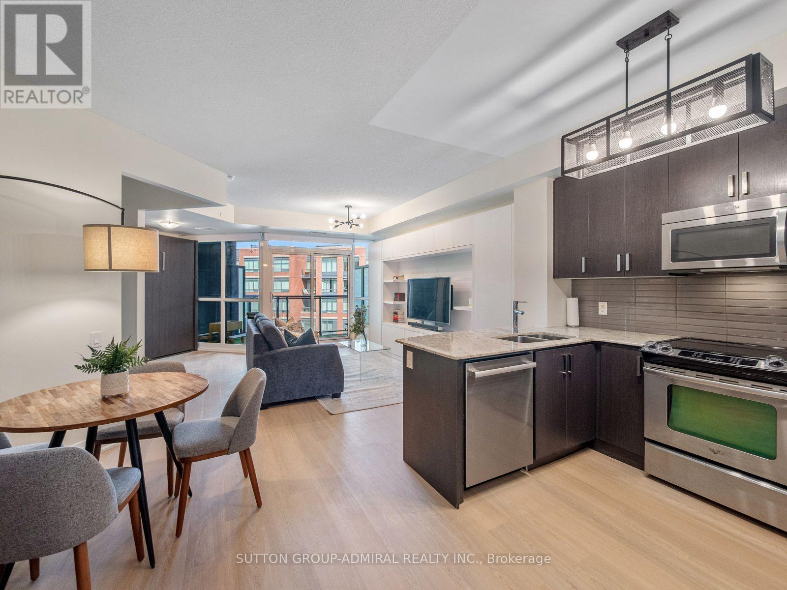 405 - 7608 Yonge Street Property Photo 1