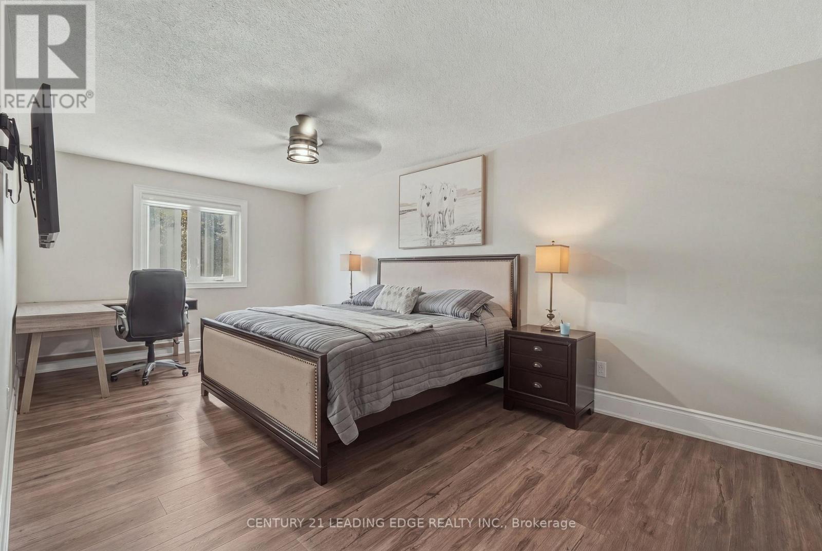 1100 MACLEAN STREET Property Photo 1