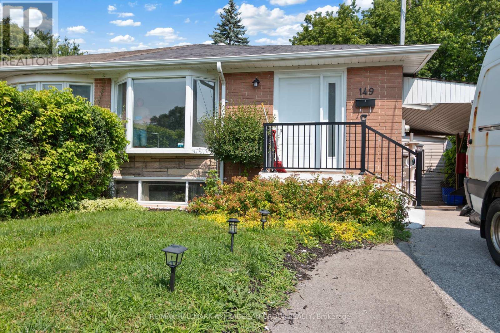 LF - 149 SEPTONNE AVENUE Property Photo 1
