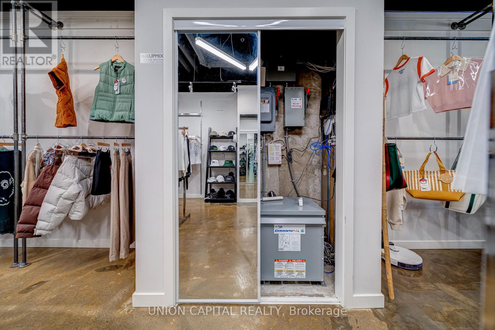 F - 60 South Town Centre Boulevard Property Photo 19
