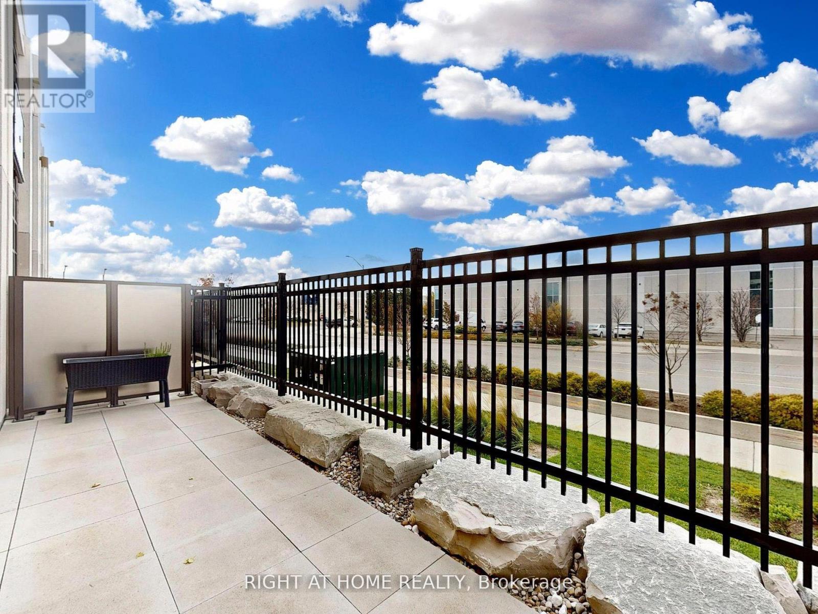 106 - 9075 Jane Street Property Photo 15