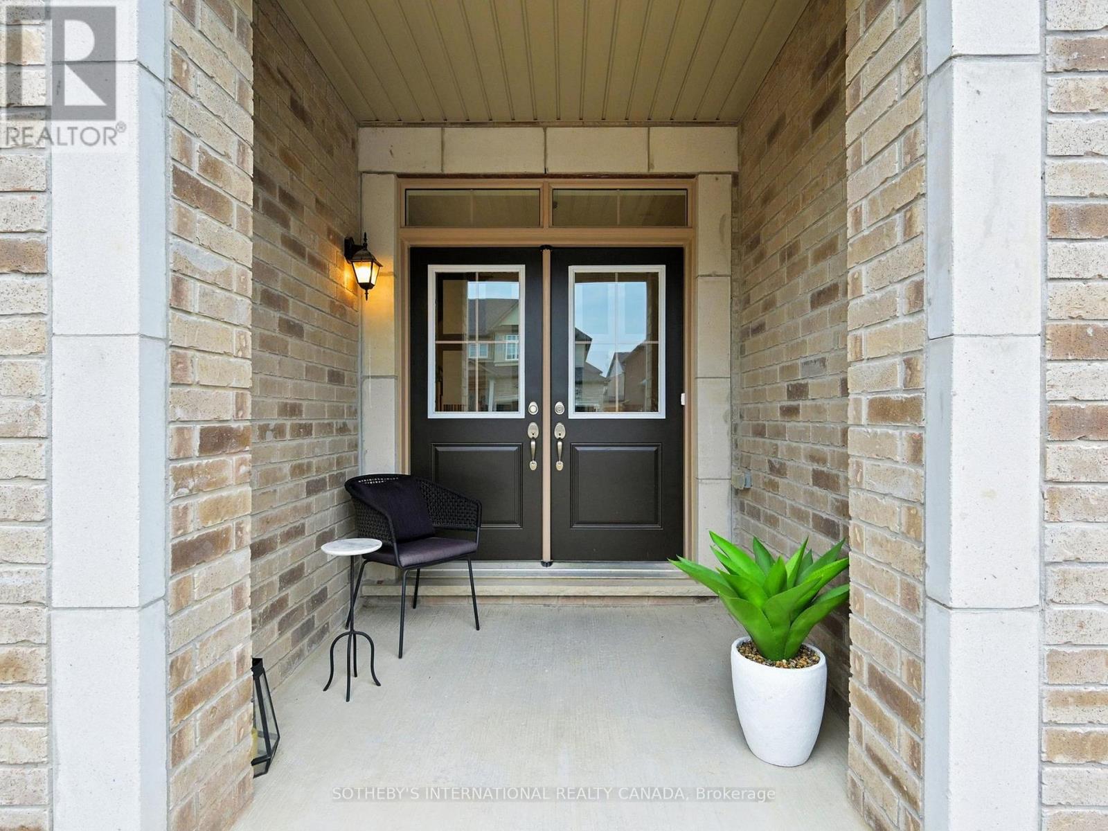1633 Corsal Court Property Photo 2