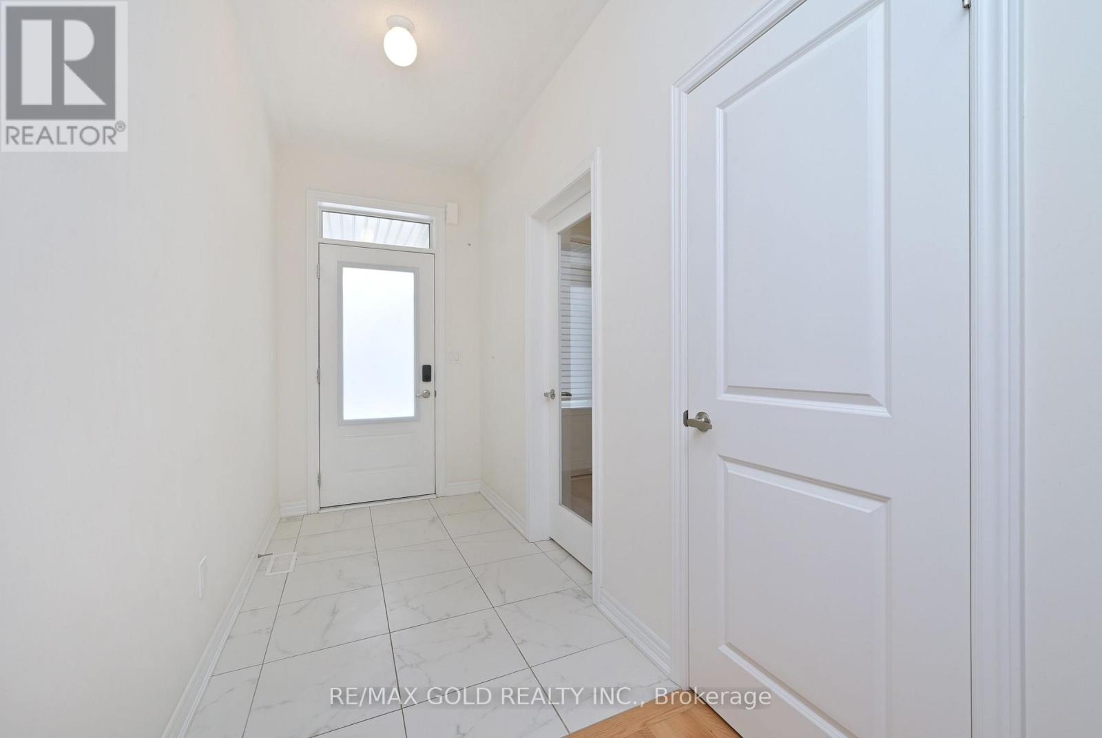 1345 Davis Loop Property Photo 2
