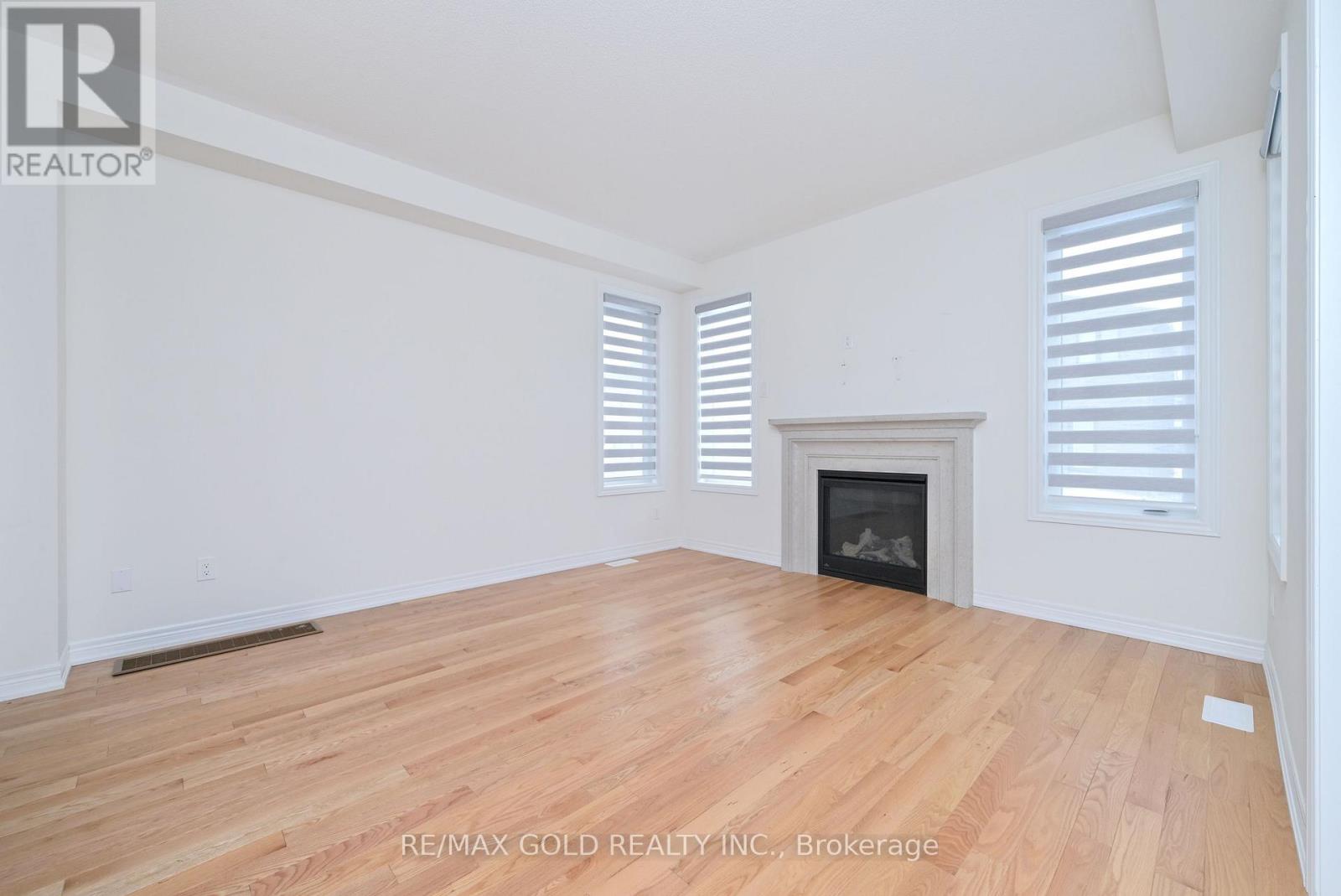 1345 Davis Loop Property Photo 7