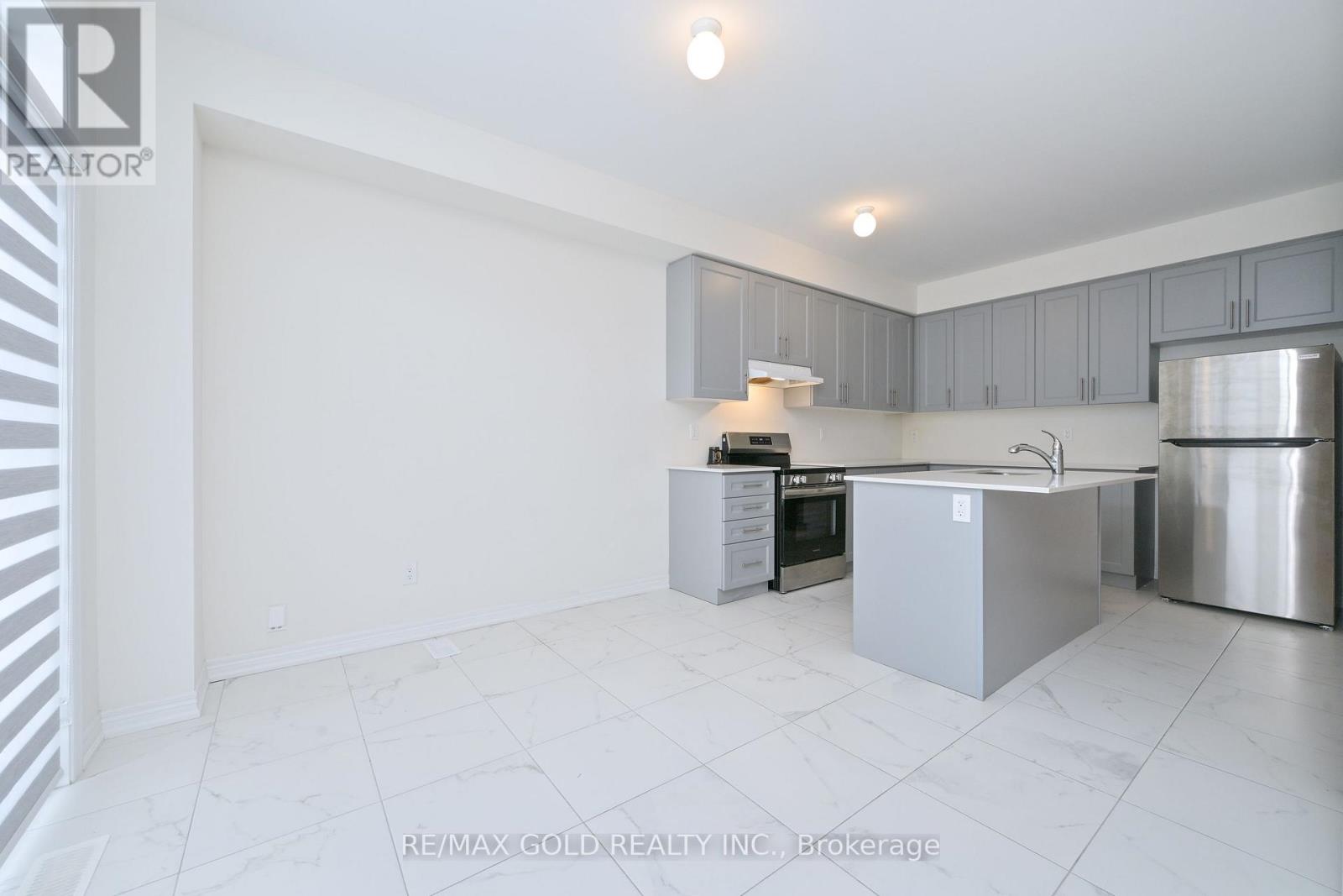 1345 Davis Loop Property Photo 10