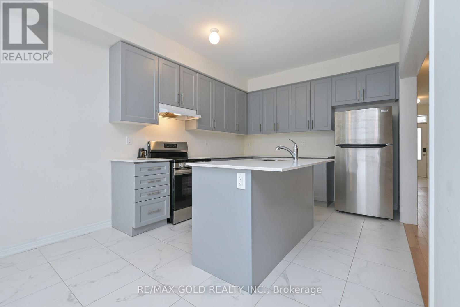 1345 Davis Loop Property Photo 13