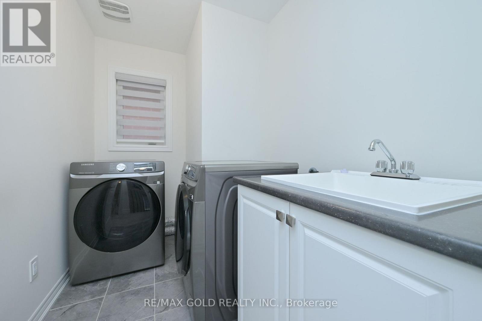 1345 Davis Loop Property Photo 25