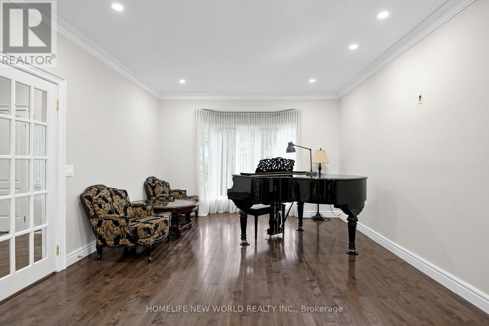 27 Walnut Glen Place Property Photo 21