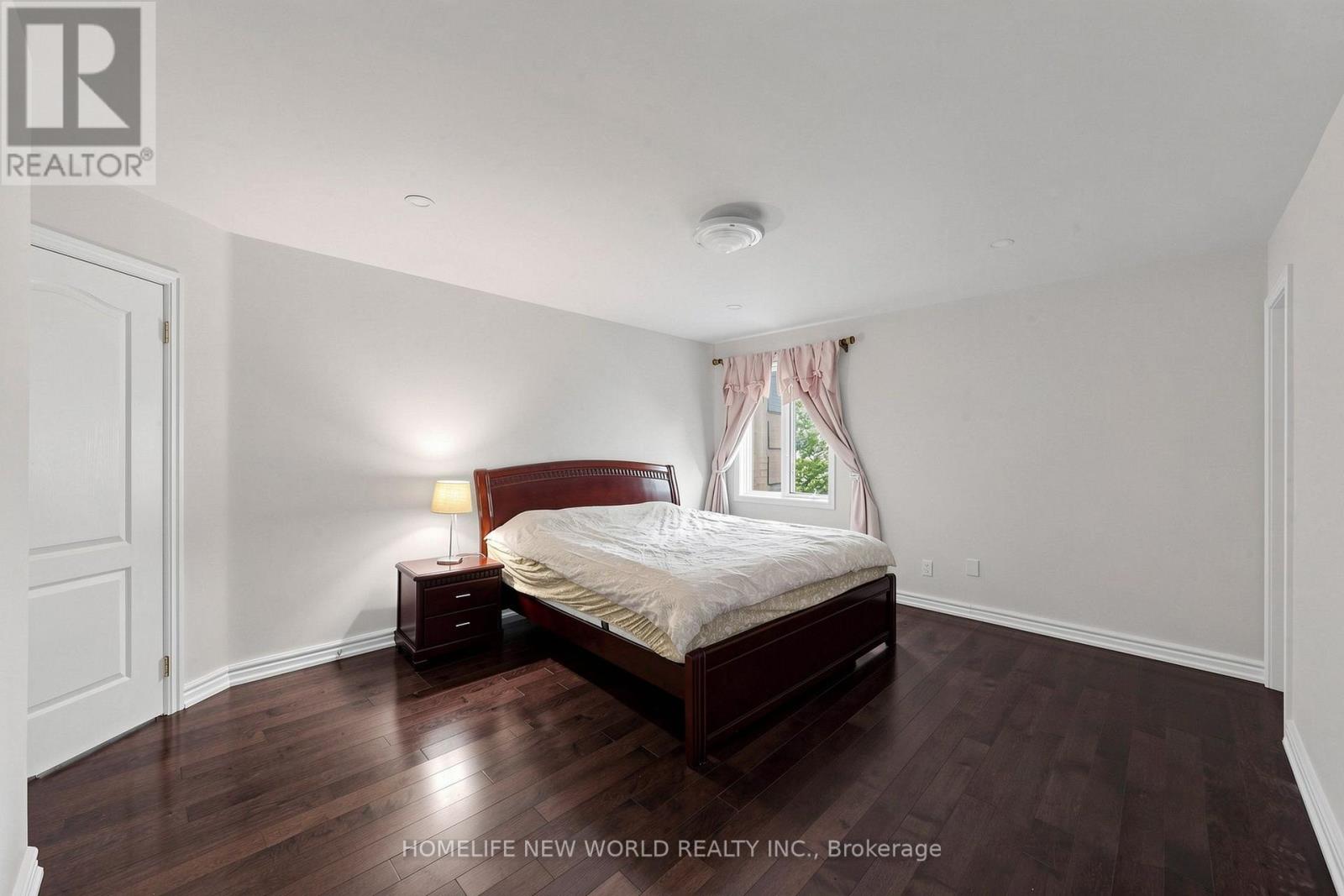 27 Walnut Glen Place Property Photo 34