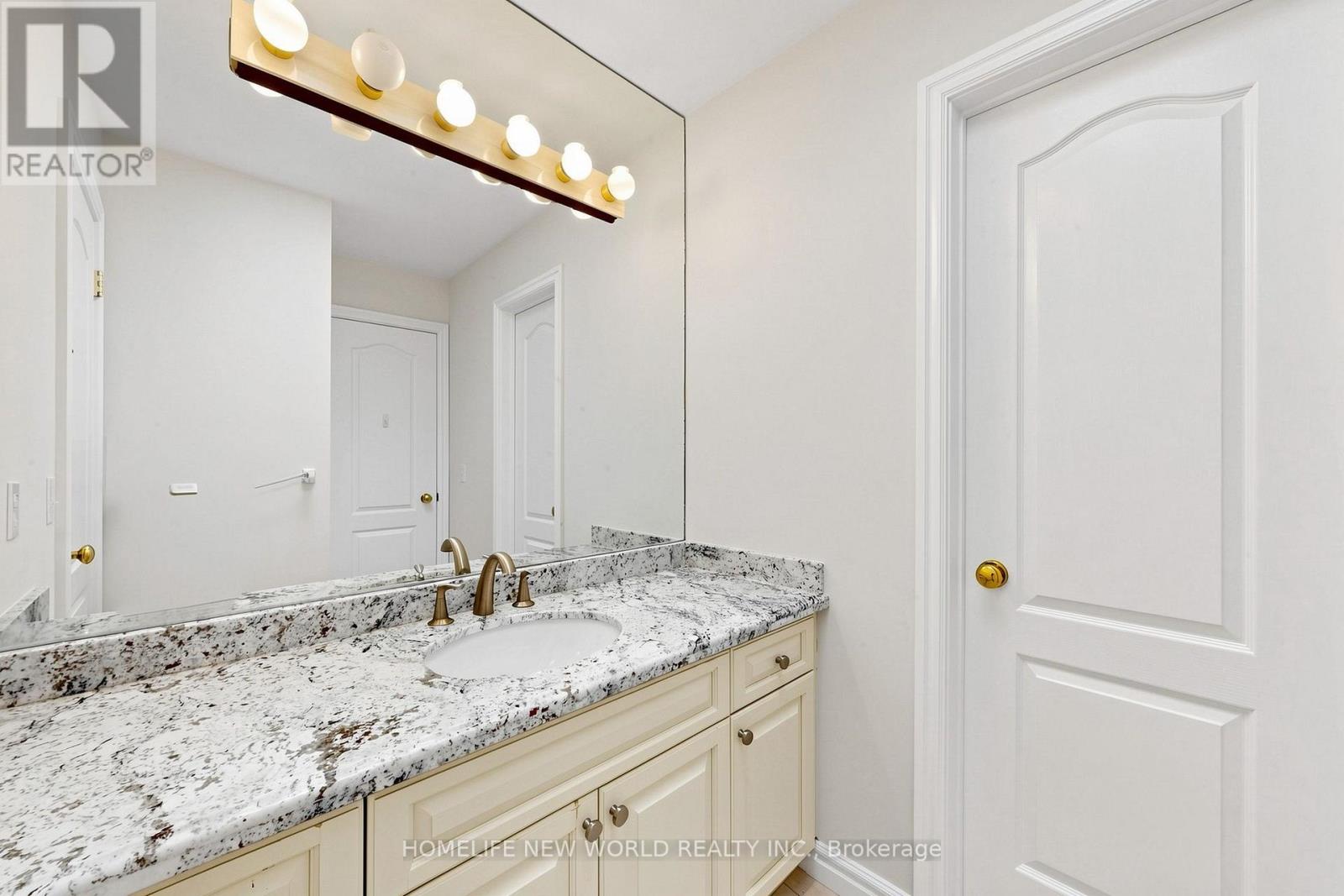 27 Walnut Glen Place Property Photo 35