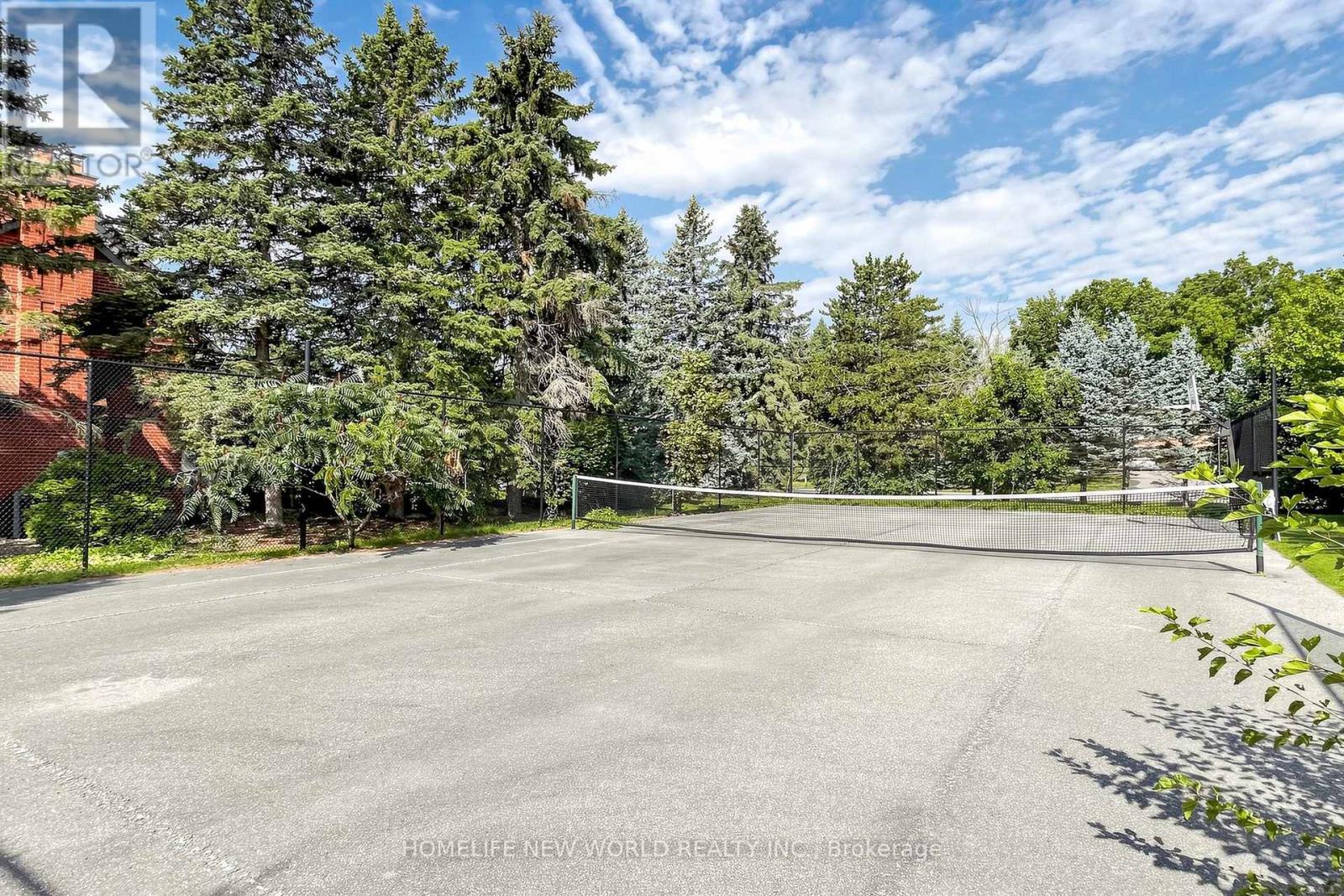 27 Walnut Glen Place Property Photo 45