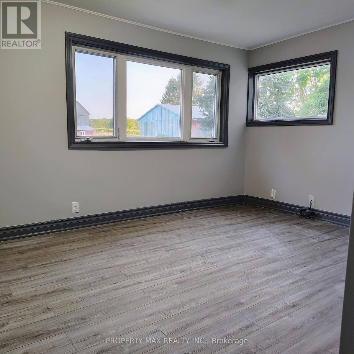 5363 Davis Drive Property Photo 8
