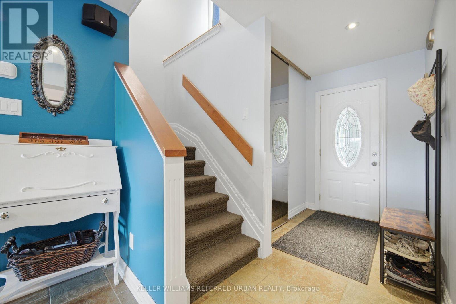 82 Eastman Crescent Property Photo 3
