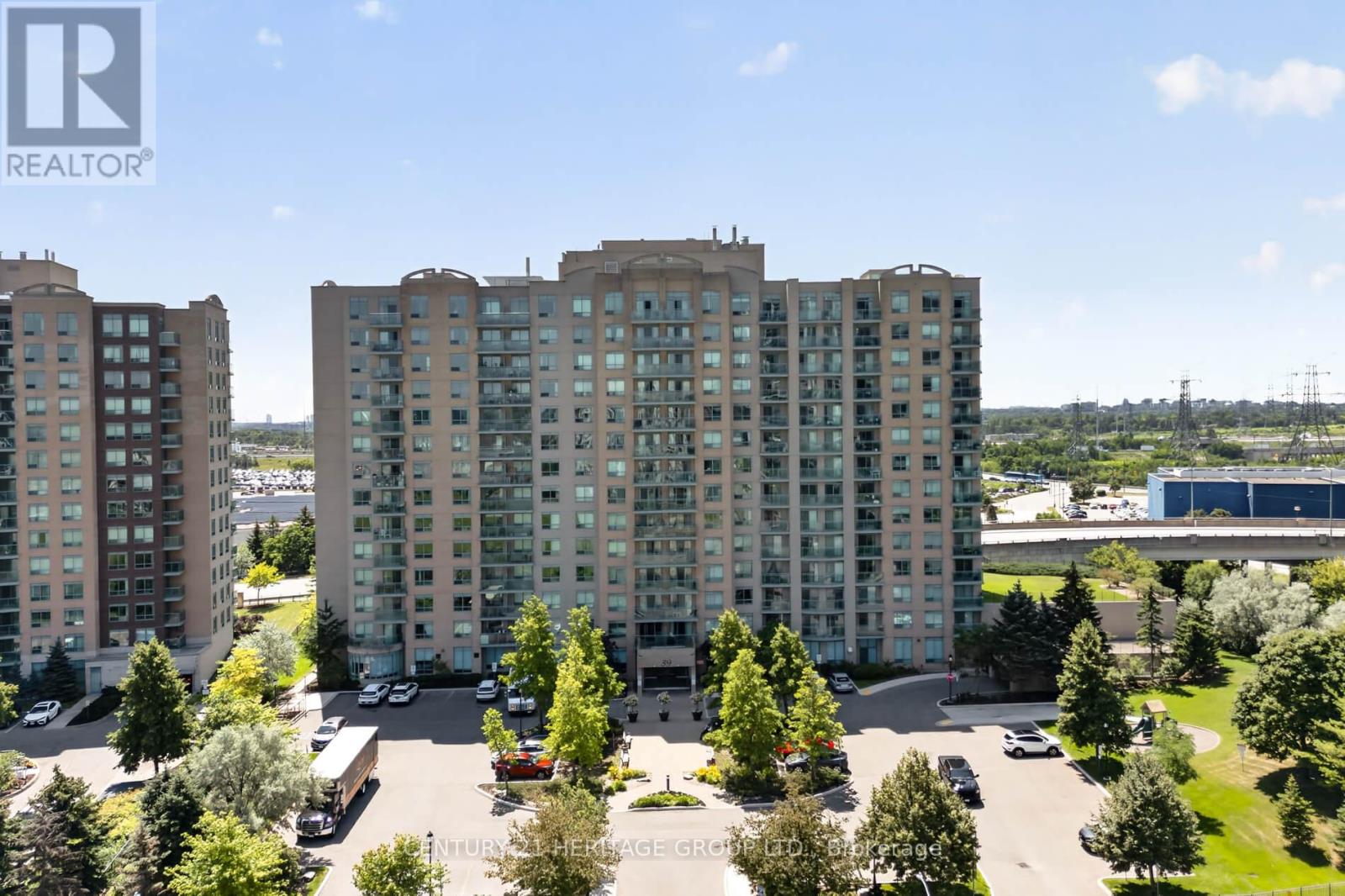 1017 - 39 ONEIDA CRESCENT Property Photo 1