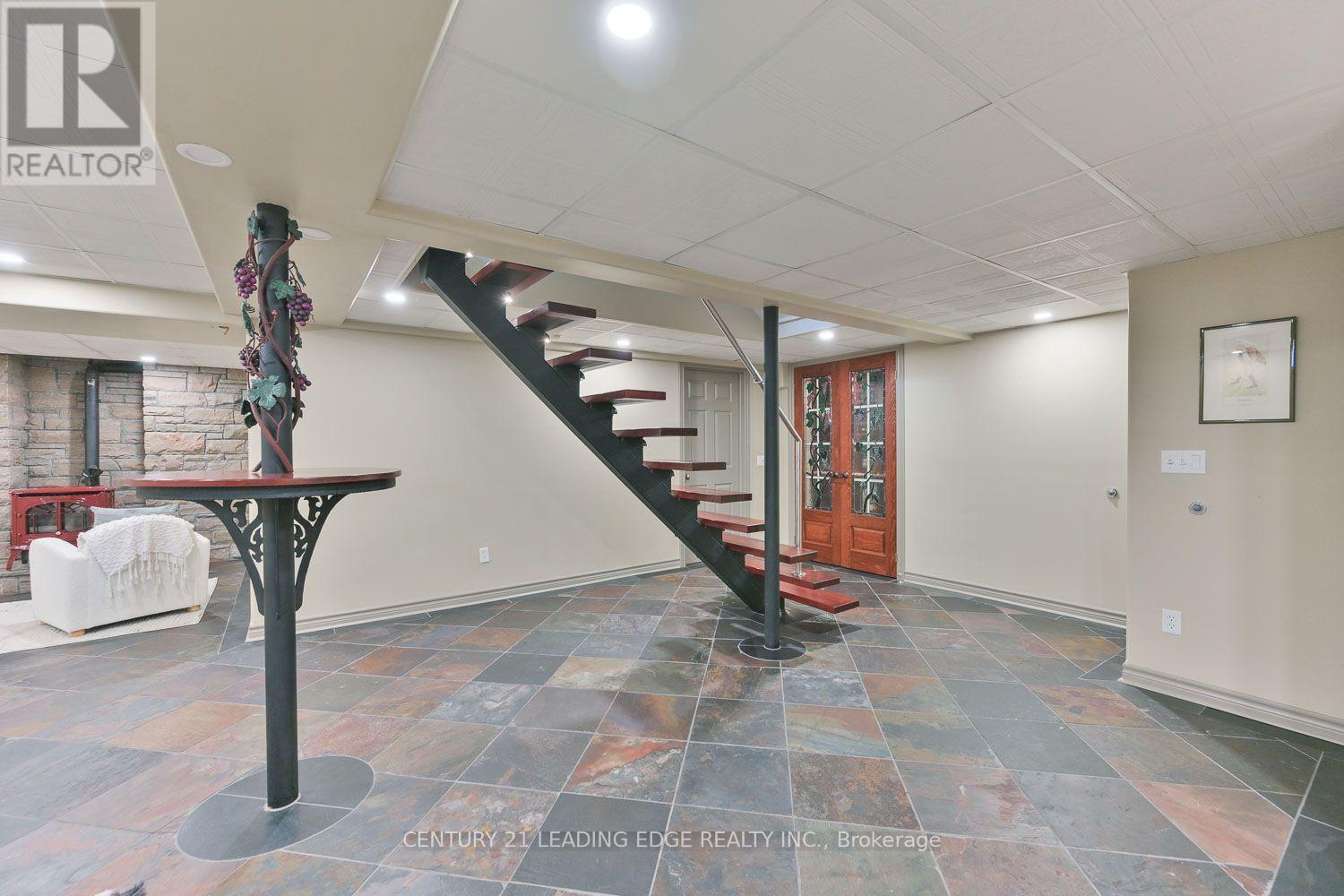 12 Taylor Drive Property Photo 31