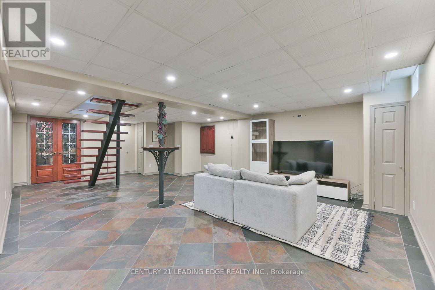 12 Taylor Drive Property Photo 32