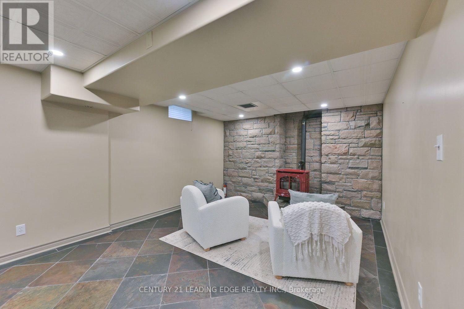 12 Taylor Drive Property Photo 35