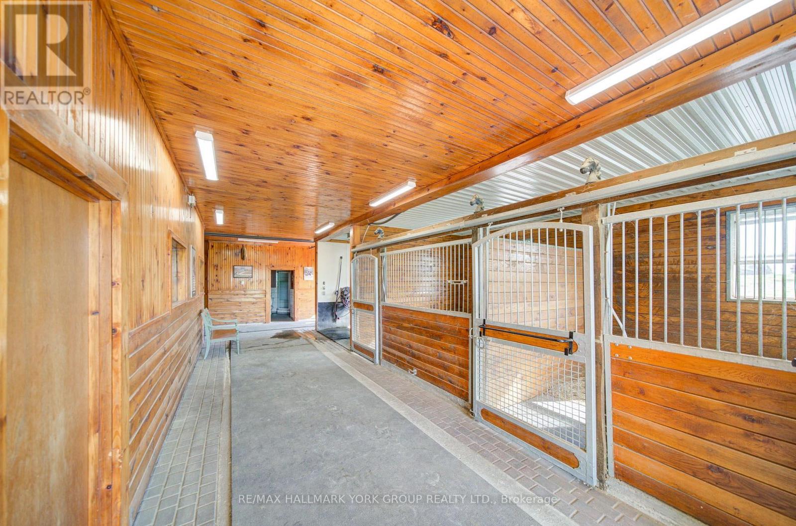 16979 Ninth Line Property Photo 13