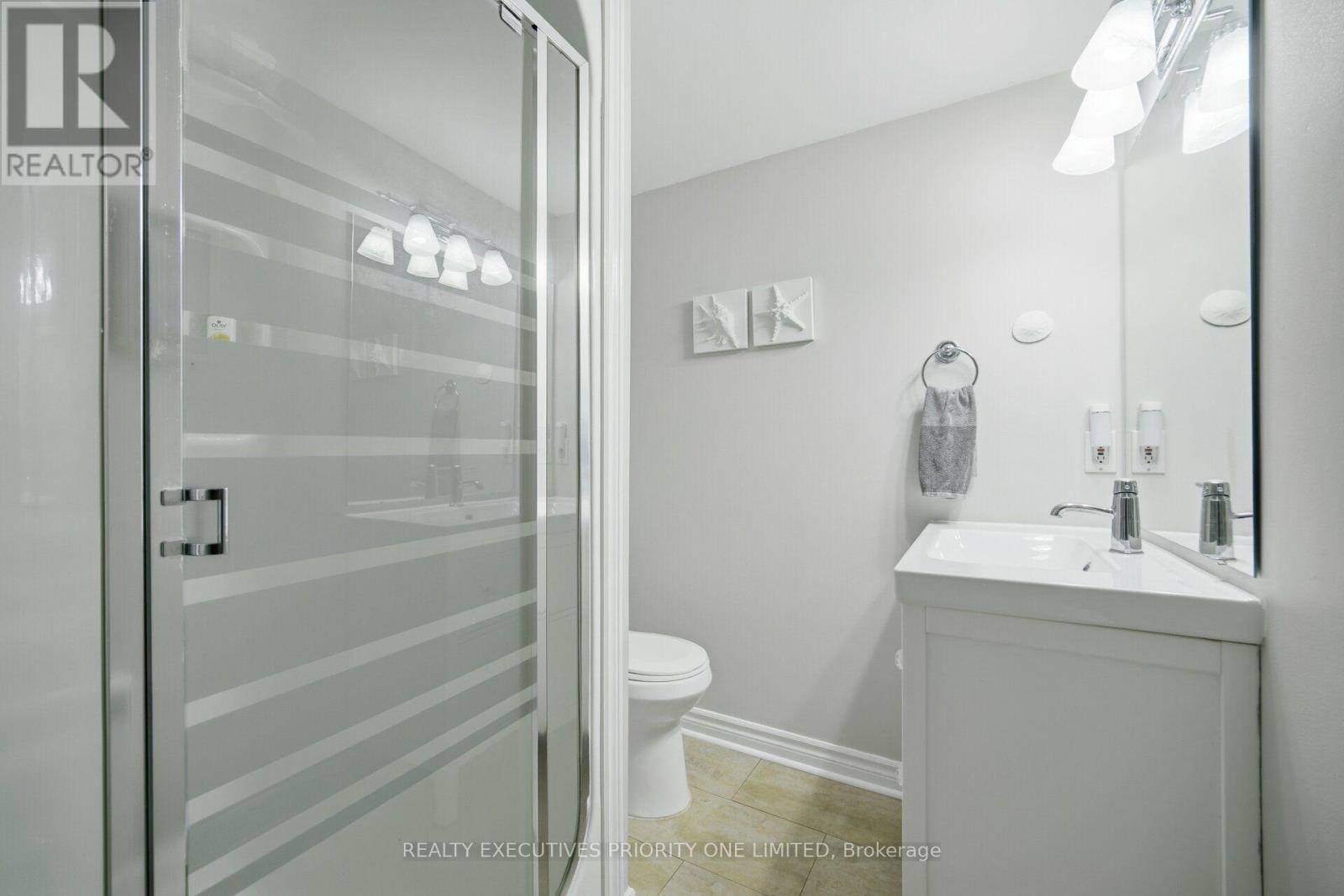 2 - 77 Mill Street E Property Photo 28