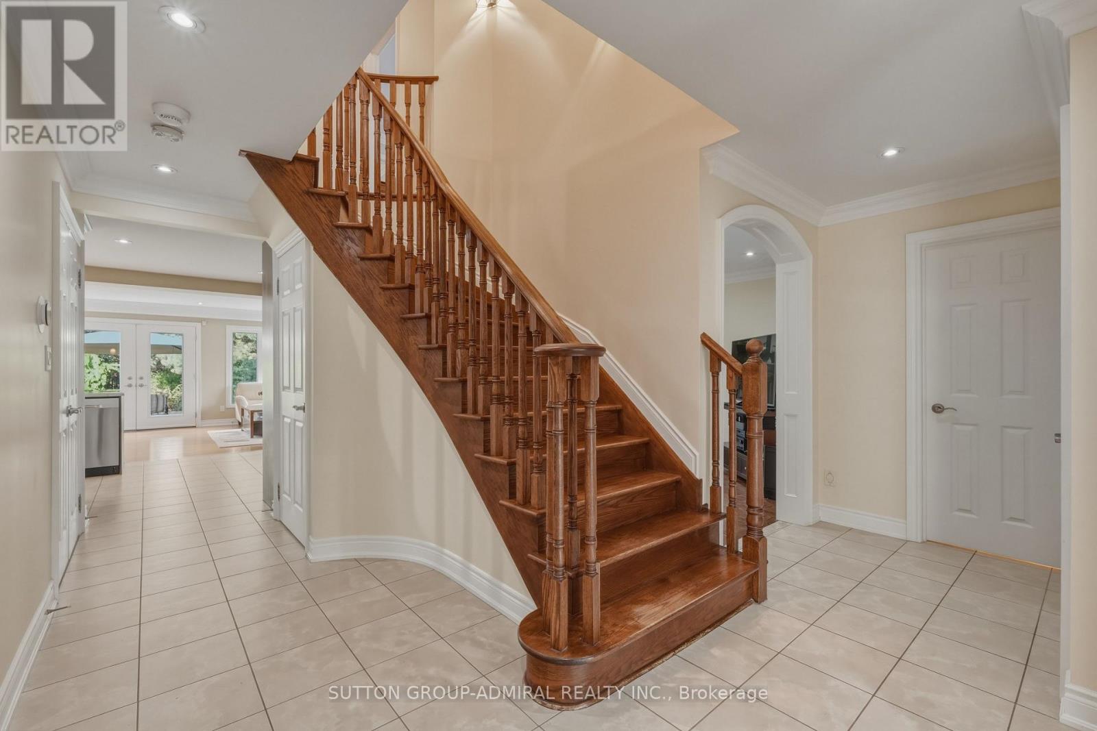 90 Brillinger Street Property Photo 4