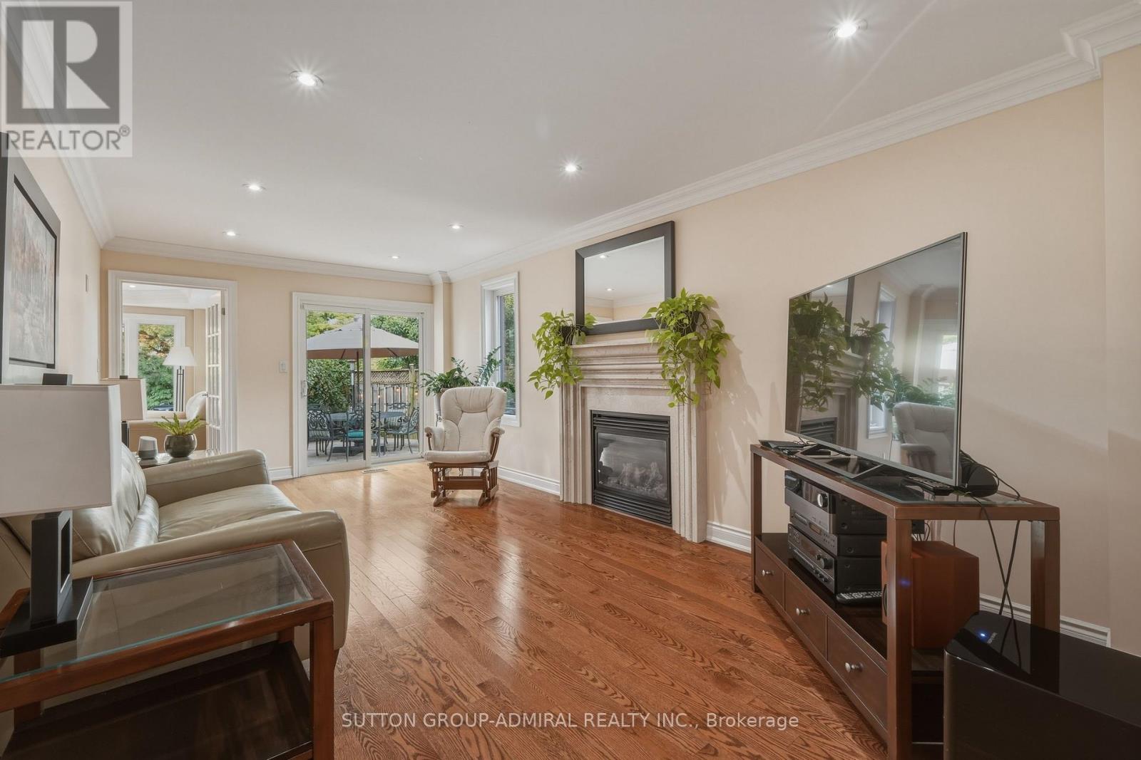 90 Brillinger Street Property Photo 14
