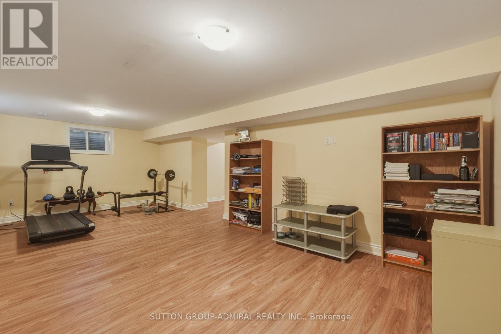 90 Brillinger Street Property Photo 33