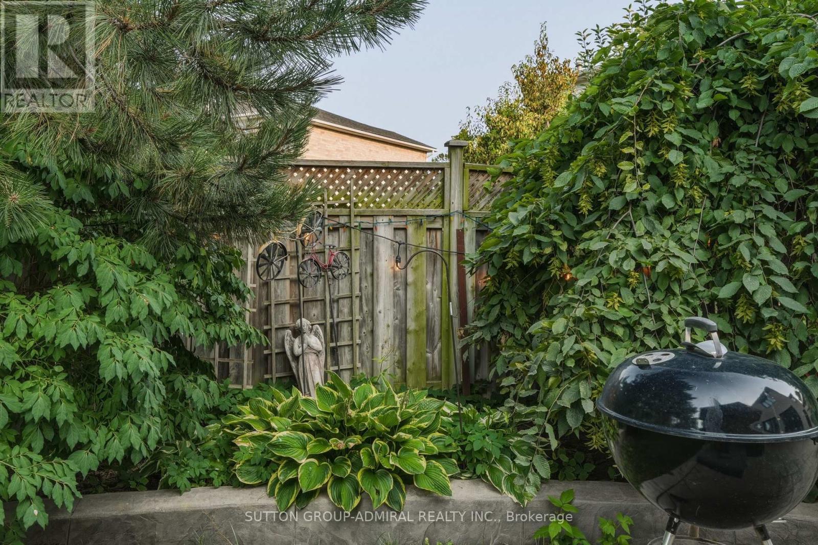 90 Brillinger Street Property Photo 44