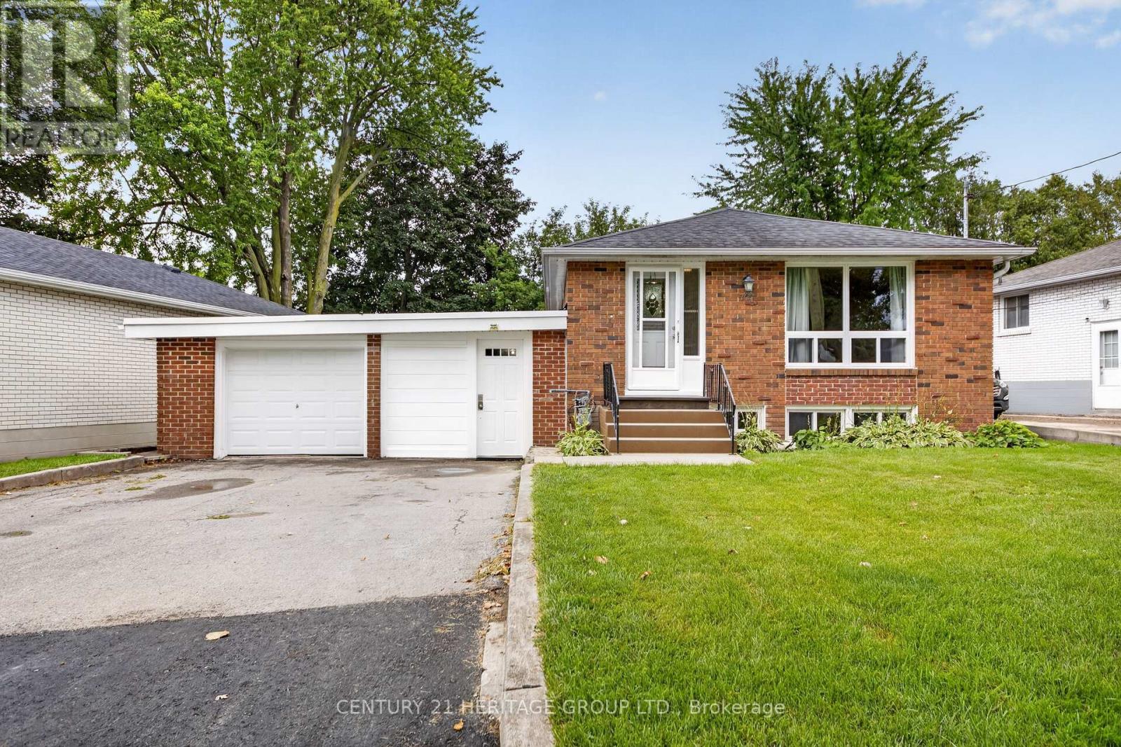 72 KULPIN AVENUE Property Photo 1