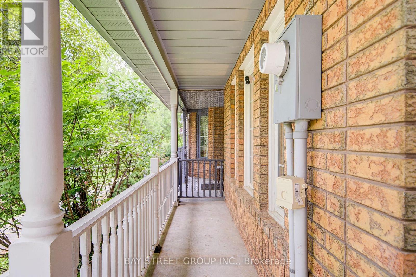 5 Luxton Avenue Property Photo 4