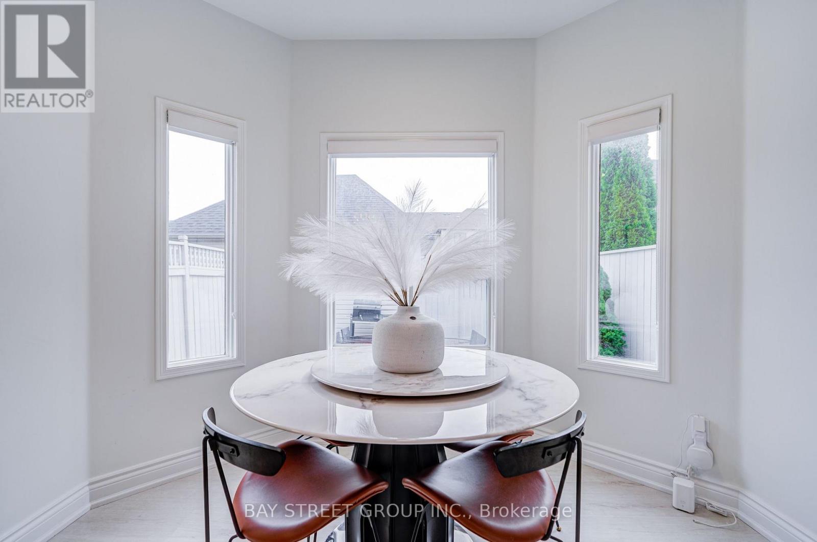 5 Luxton Avenue Property Photo 19