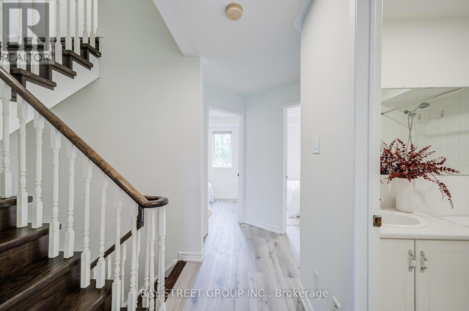 5 Luxton Avenue Property Photo 22