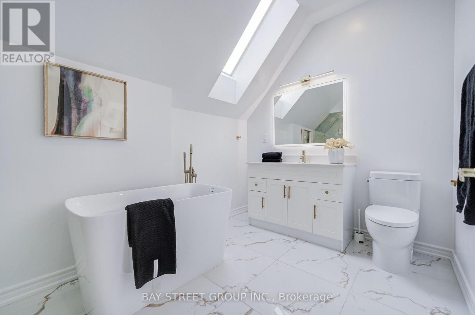 5 Luxton Avenue Property Photo 23