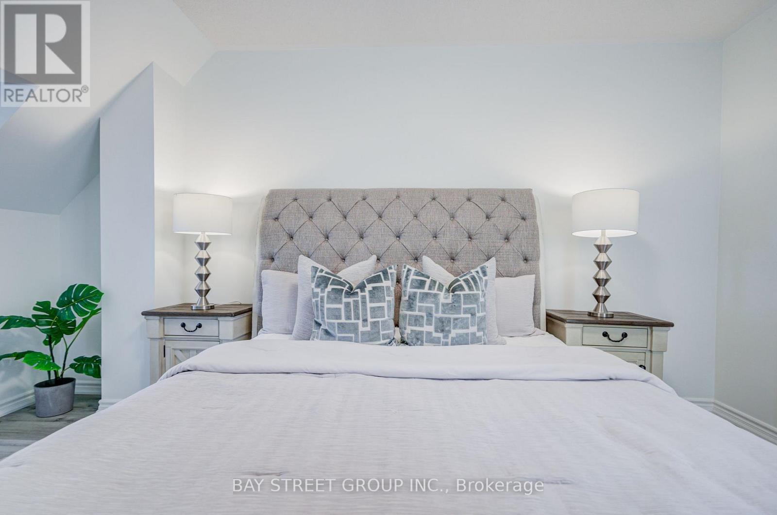5 Luxton Avenue Property Photo 28