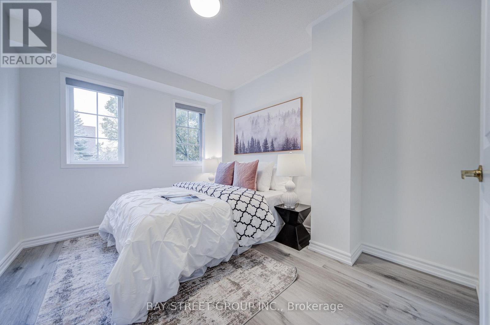 5 Luxton Avenue Property Photo 35