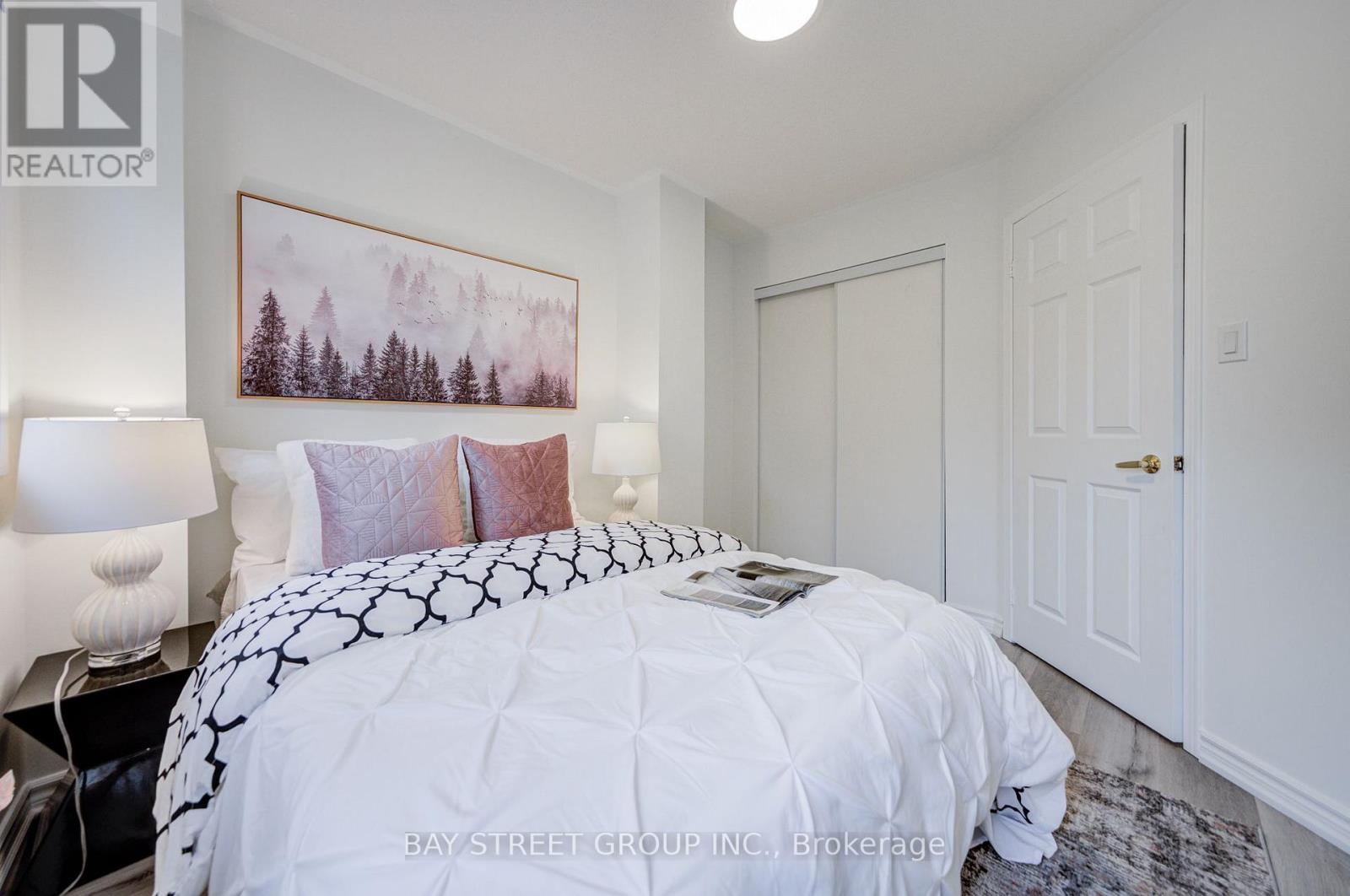 5 Luxton Avenue Property Photo 36