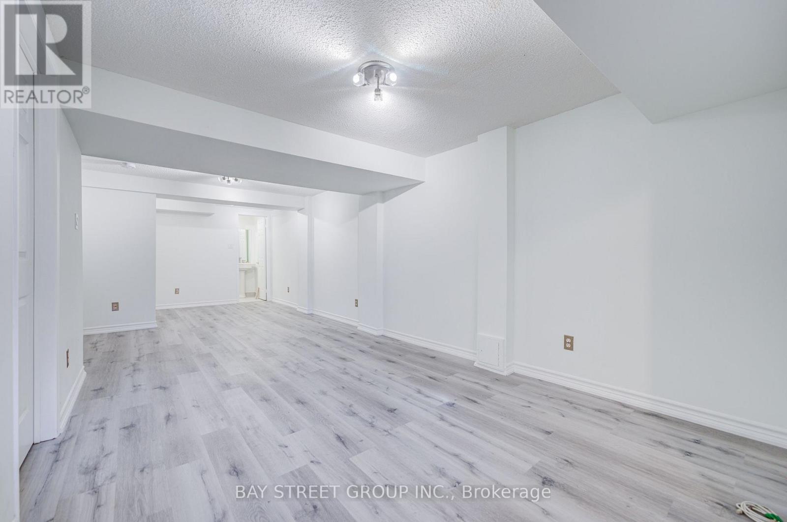 5 Luxton Avenue Property Photo 47