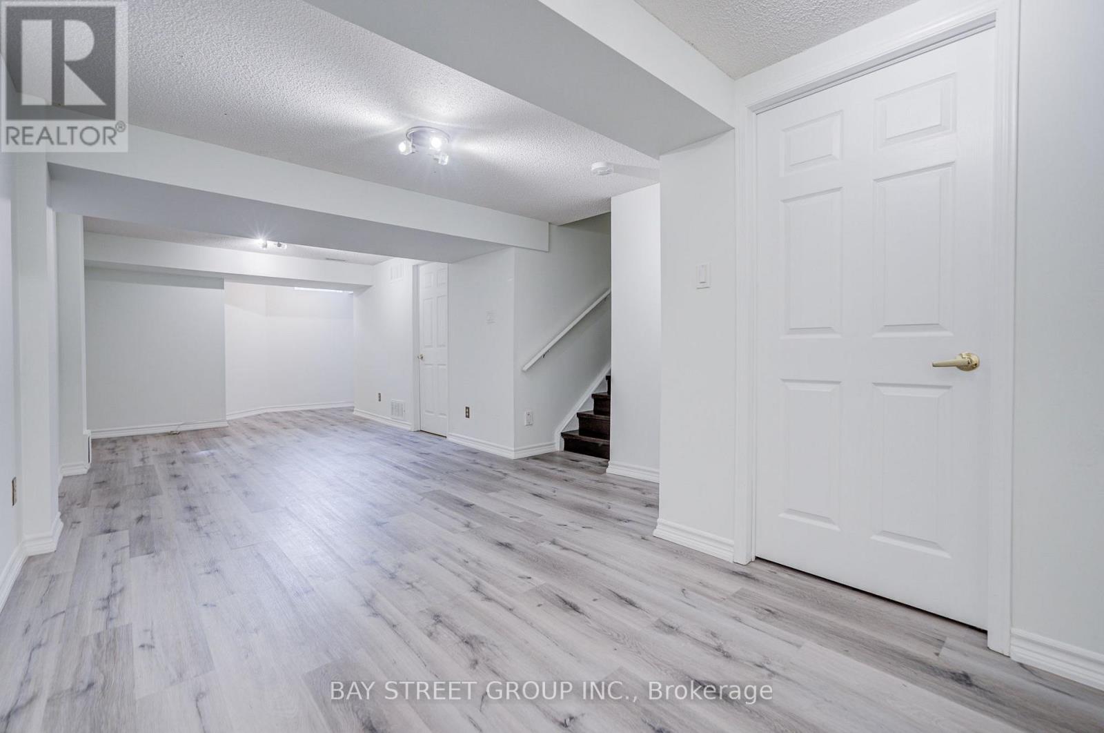 5 Luxton Avenue Property Photo 48