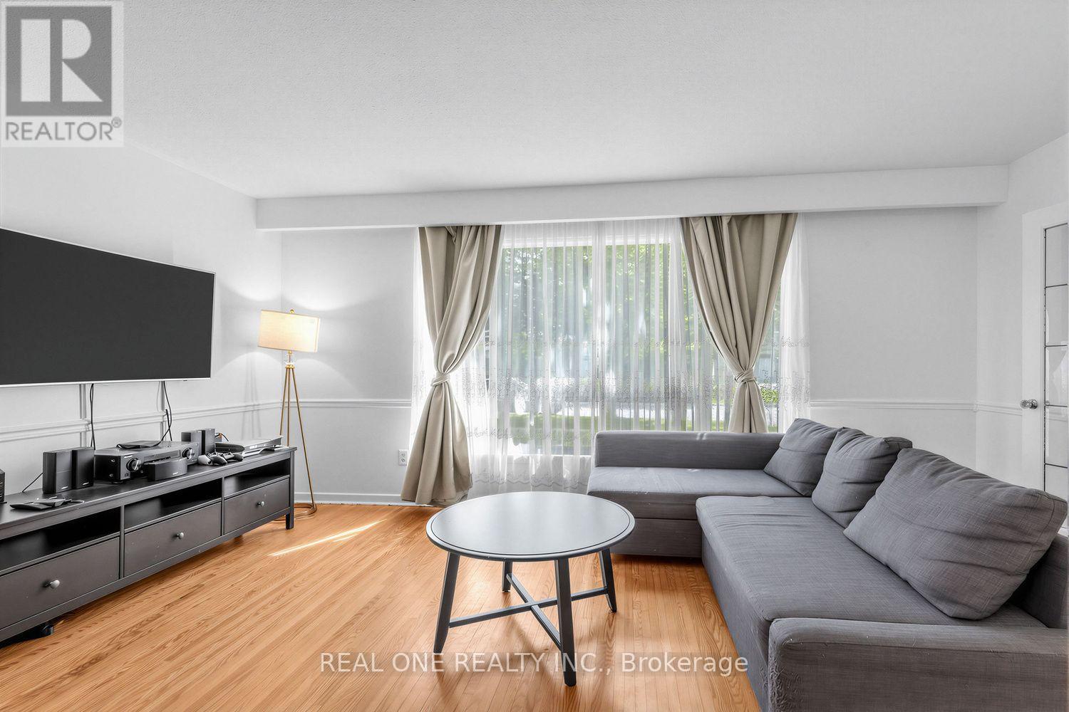 10 Devins Drive Property Photo 1