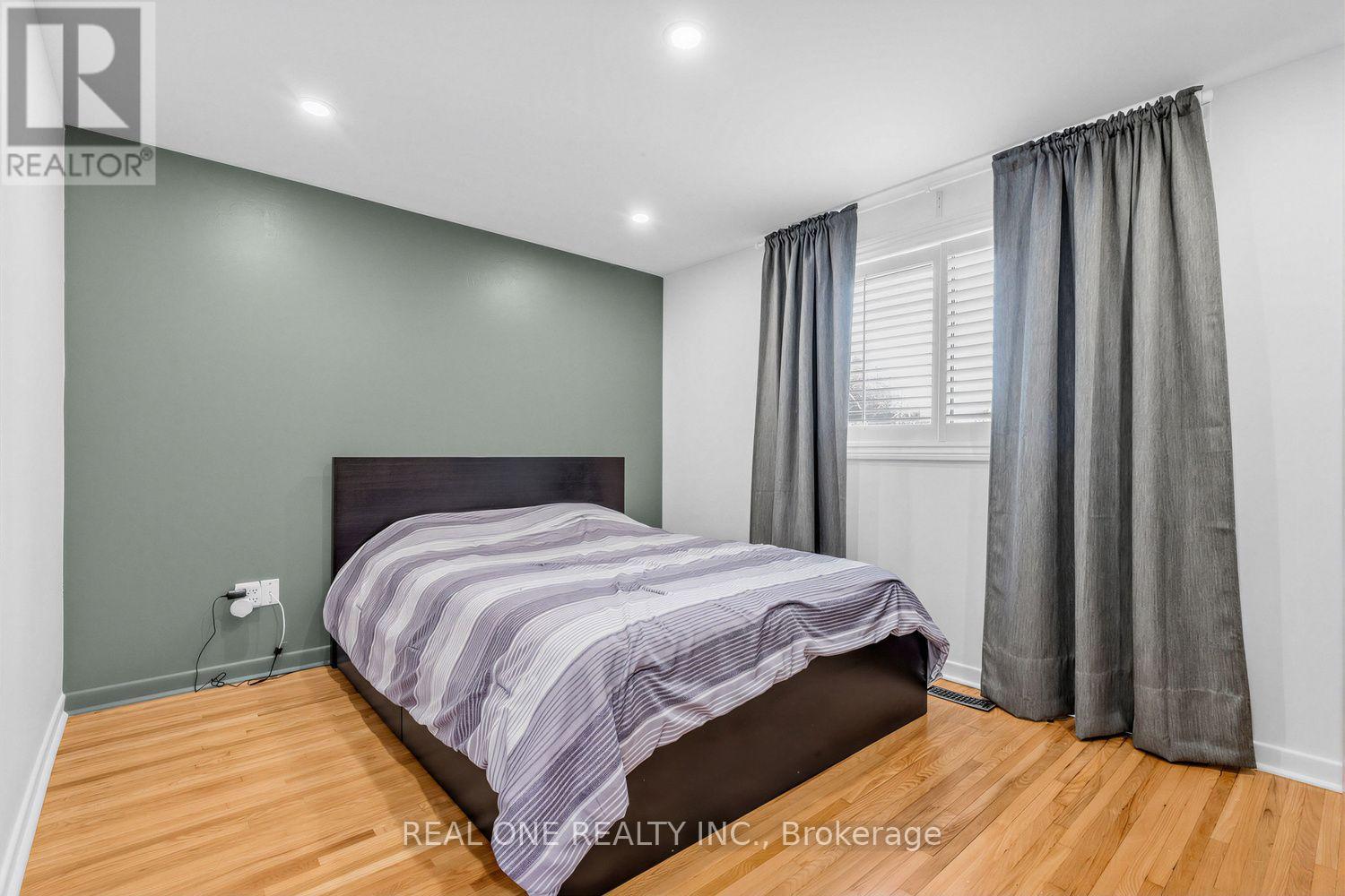 10 Devins Drive Property Photo 15