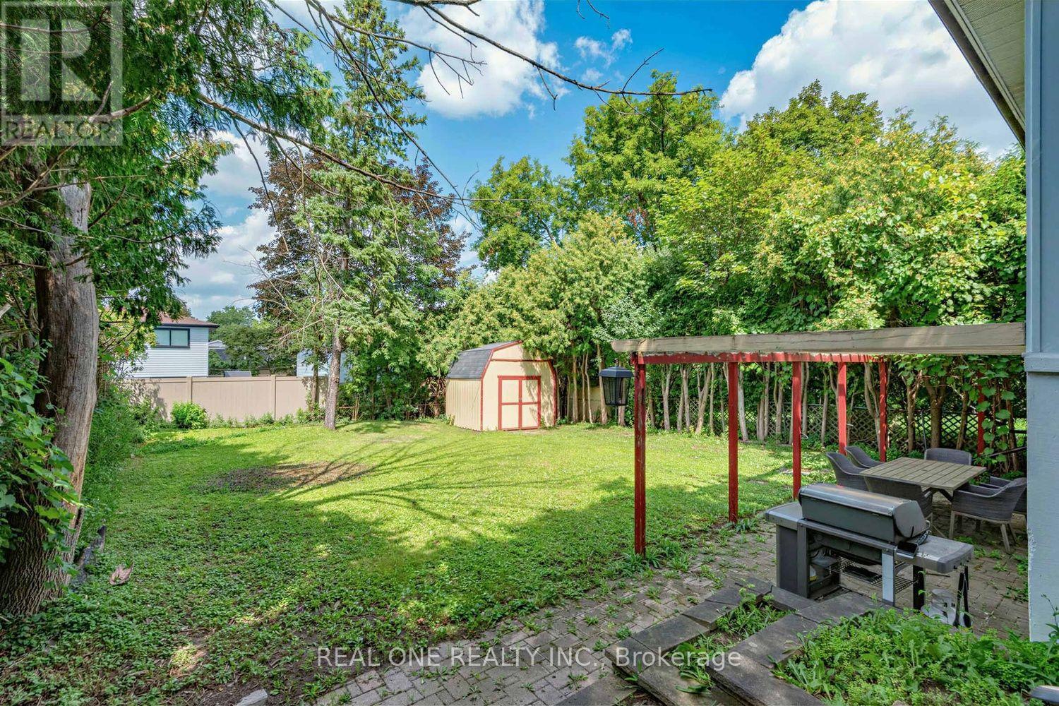 10 Devins Drive Property Photo 30
