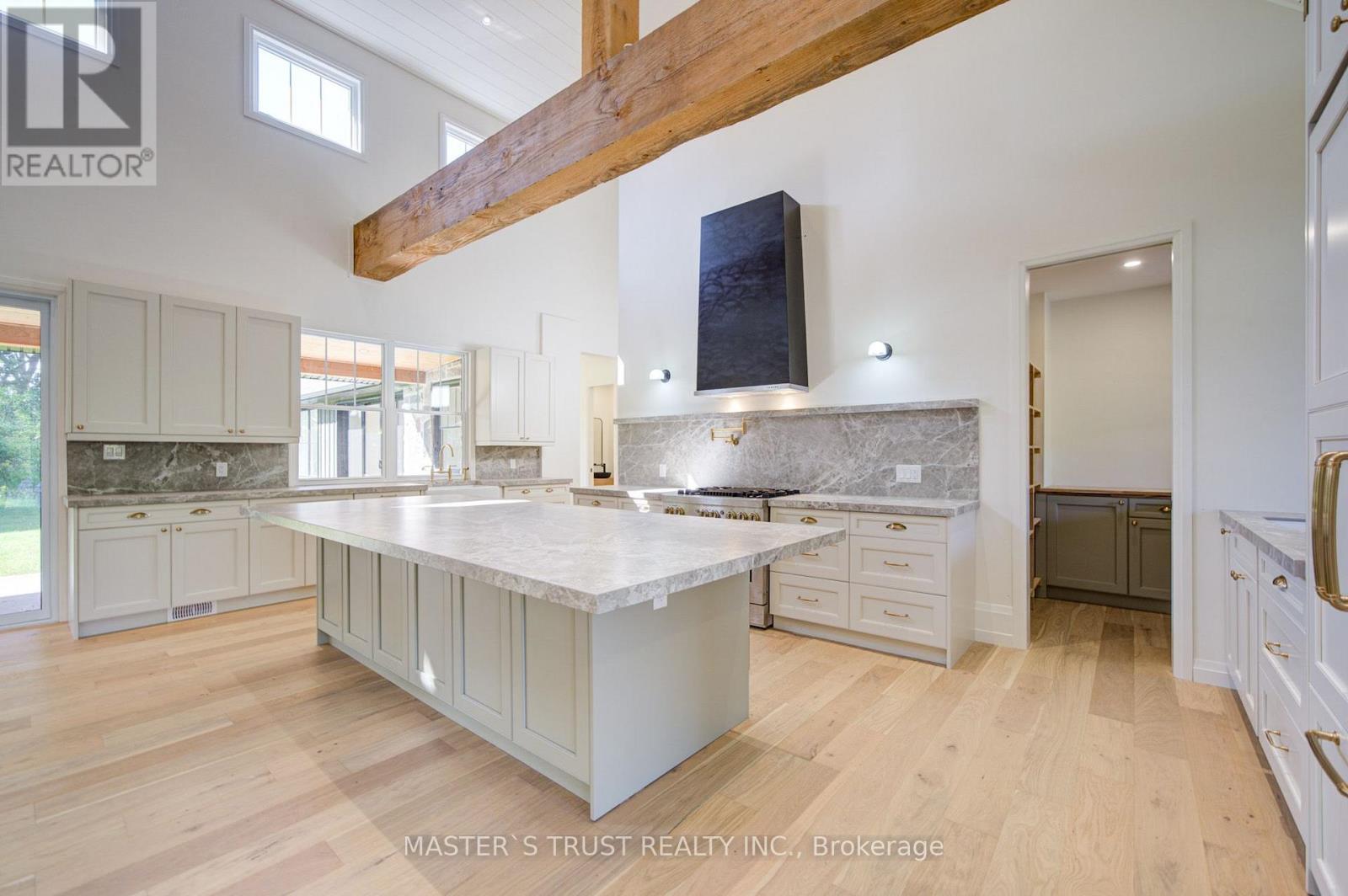 1109 2nd Line Property Photo 13