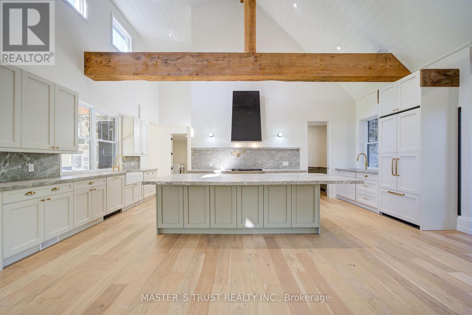 1109 2nd Line Property Photo 14