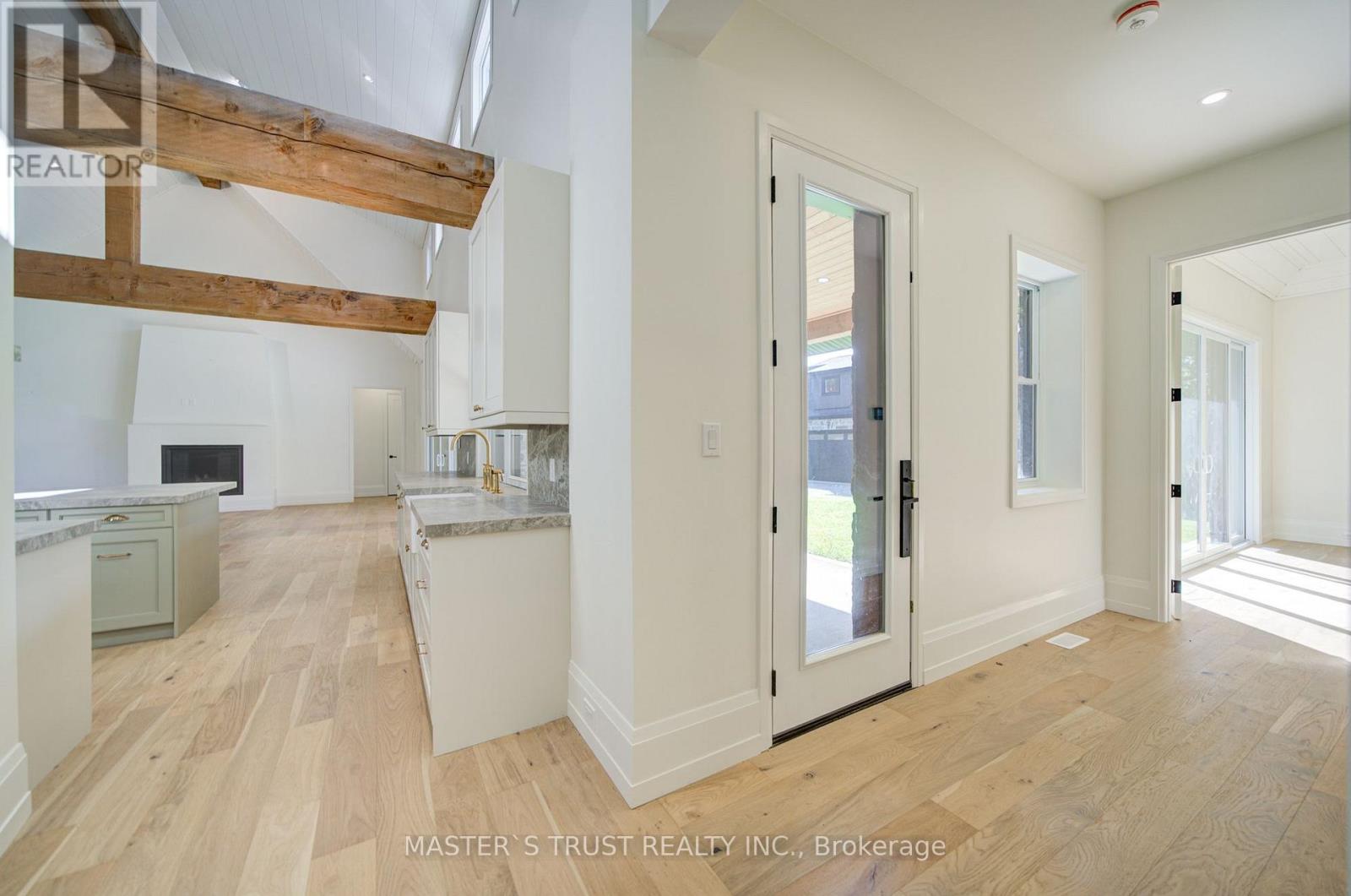 1109 2nd Line Property Photo 27