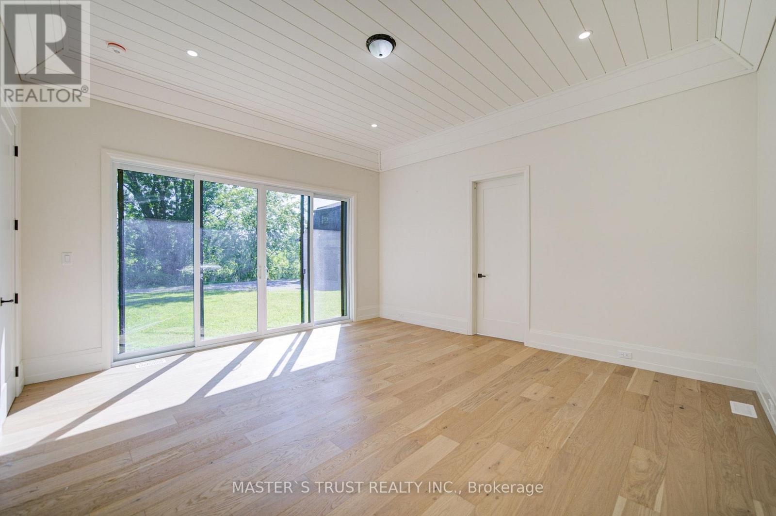1109 2nd Line Property Photo 34
