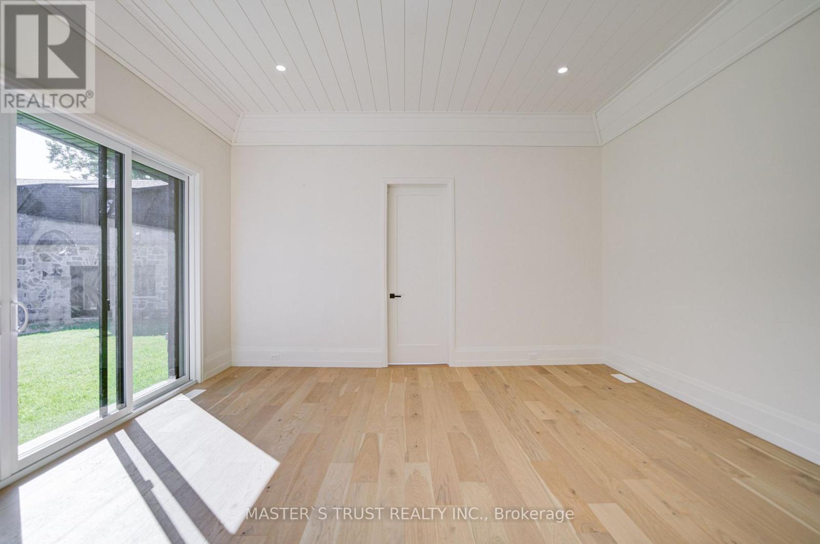 1109 2nd Line Property Photo 35
