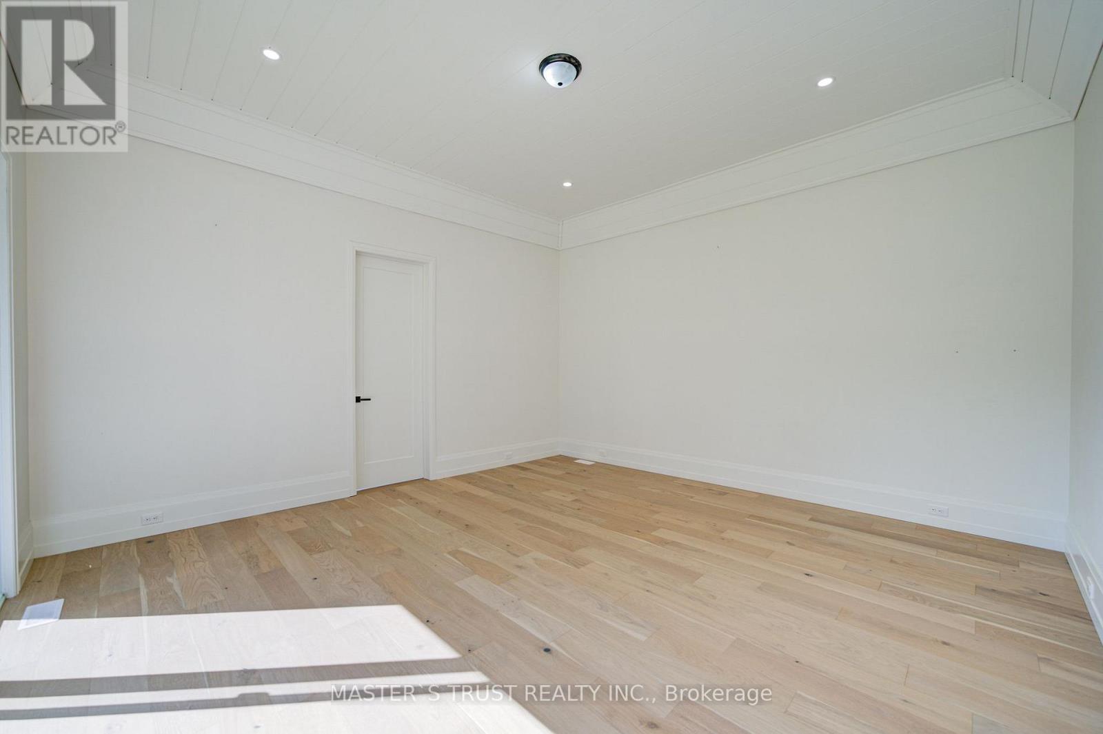 1109 2nd Line Property Photo 37