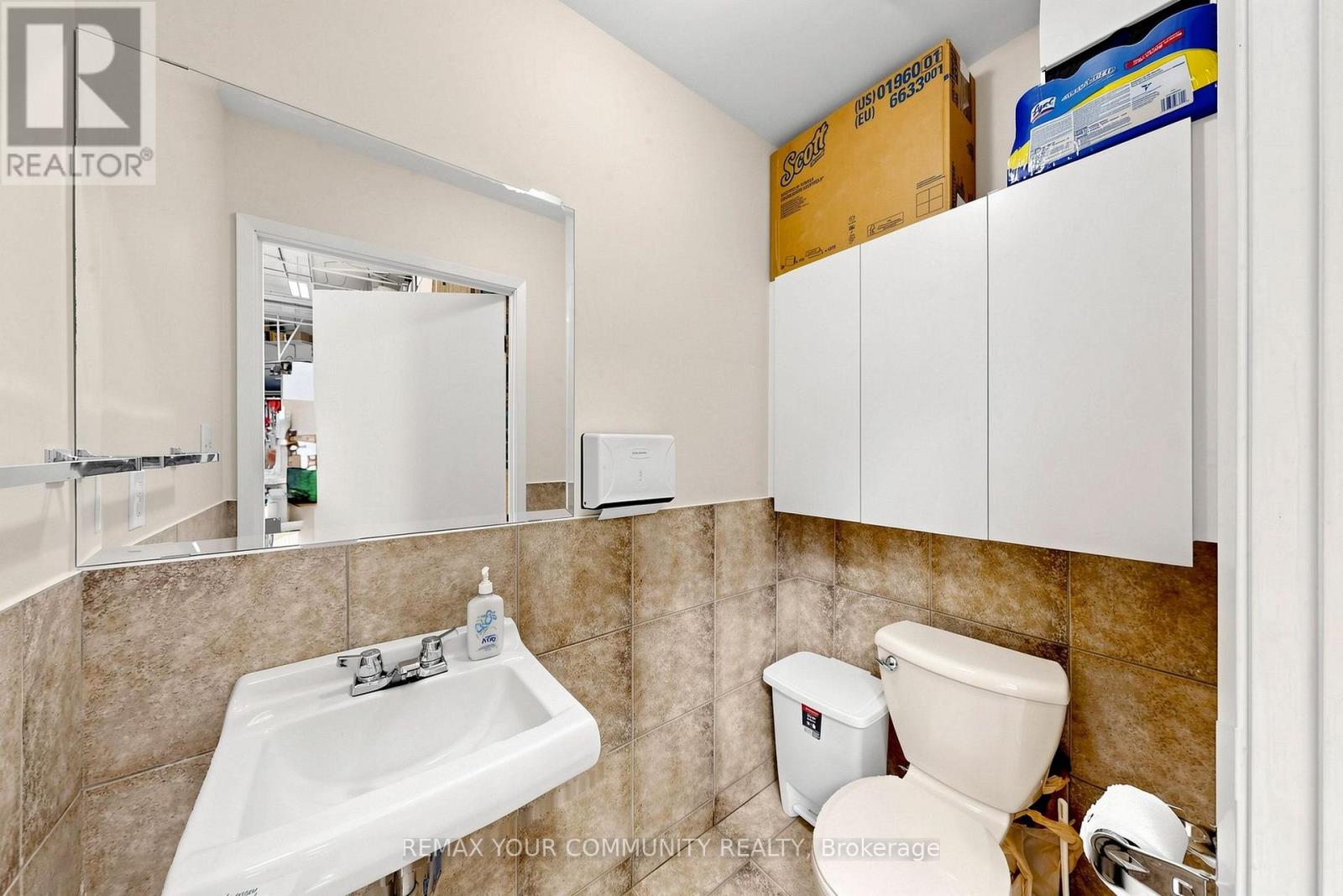 7 - 561 Edward Avenue Property Photo 33